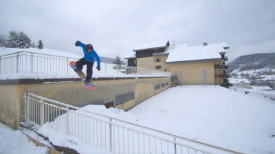 Strange Life – Uno sguardo umoristico alla creatività francese - Documentario