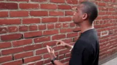 Conversando com a parede meme