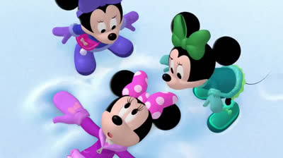 Minnie's winter bow show