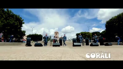 Cliver y su grupo corali cholita rebelde