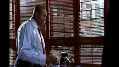 Dr House:s1e15:un temoin encombrant (2004)