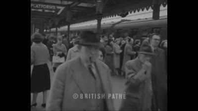 Londres, década de 1950 todos europeos como podíamos ver en todas partes.....donde viajarás.