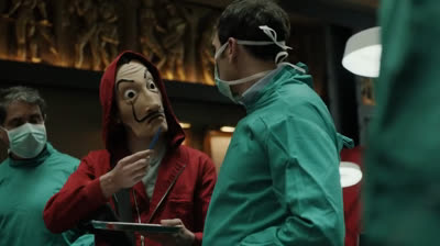 la casa de papel:s1e6:la calida guerra fría (2017)
